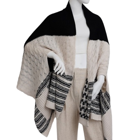 Black Cream Colorblock Stripe Holed Arm Wrap One Size NWT - Picture 2 of 3